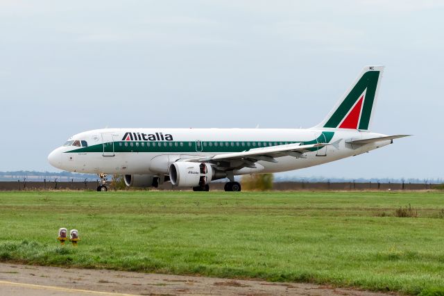 Airbus A319 (EI-IMC)