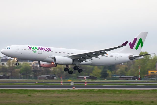 Airbus A330-200 (EC-MJS)