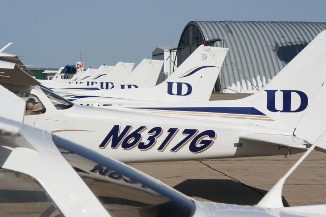 Cessna Skyhawk (N6317G)