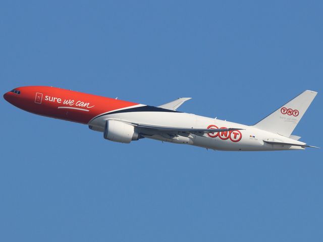 Boeing 777-200 (OO-TSA)