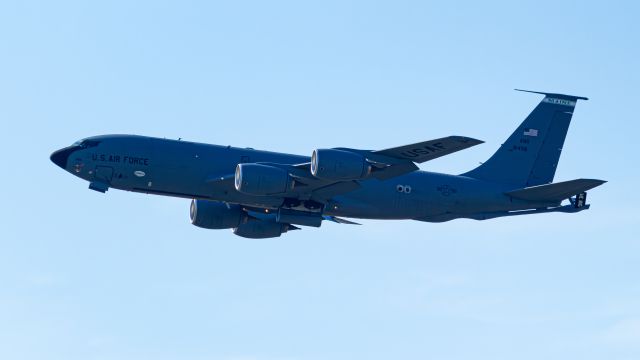 59-1498 — - Here's a clearer look at this KC-135R, without the extra grain, vignetting, and desaturation.