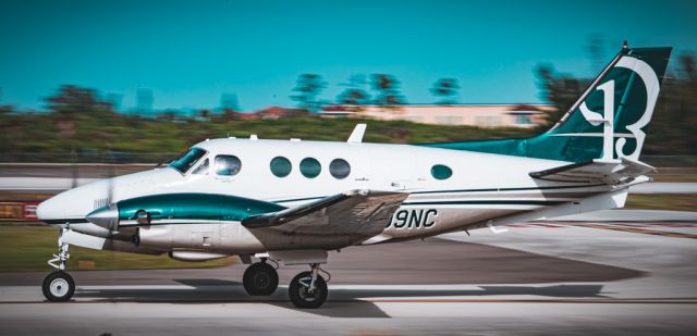 Beechcraft King Air 90 (N709NC) - Taxing to runway 5