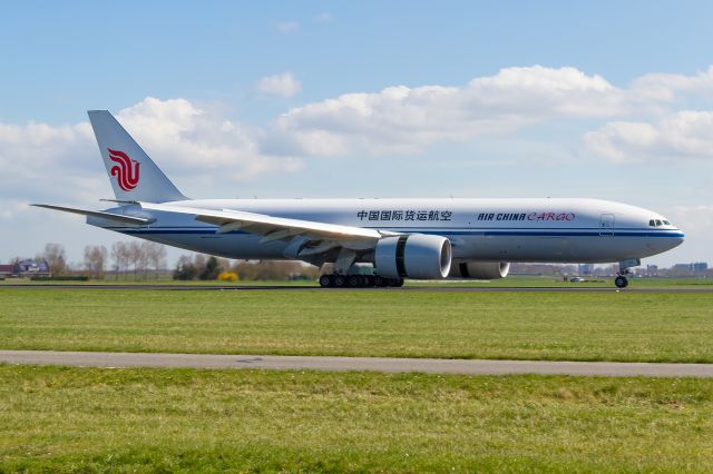 Boeing 777-200 (B-2095) - 09.04.2016