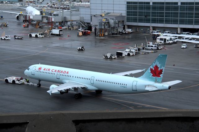 Airbus A321 (C-FGKZ) - KSFO - Air Canada A321 set to taxi out to the 28LR departure runways for Montreal Canada on Nov 10th, 2017