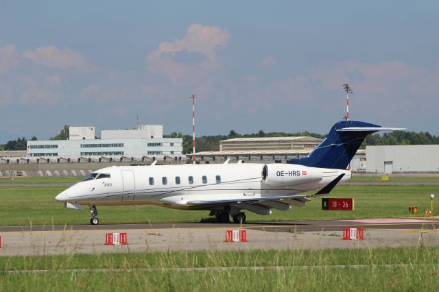 Canadair Challenger 350 (OE-HRS) - TAXIING TO A.T.A. 13-05-13