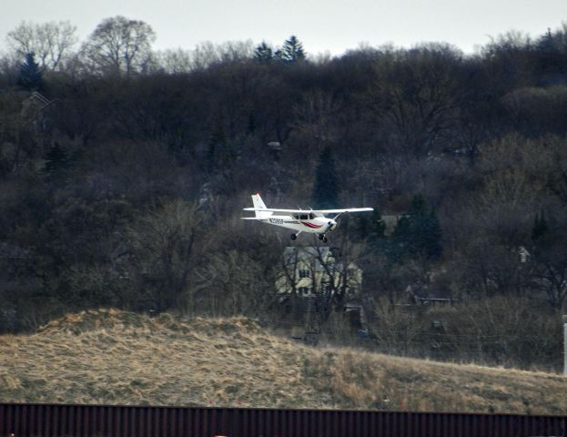 Cessna Skyhawk (N208SP)