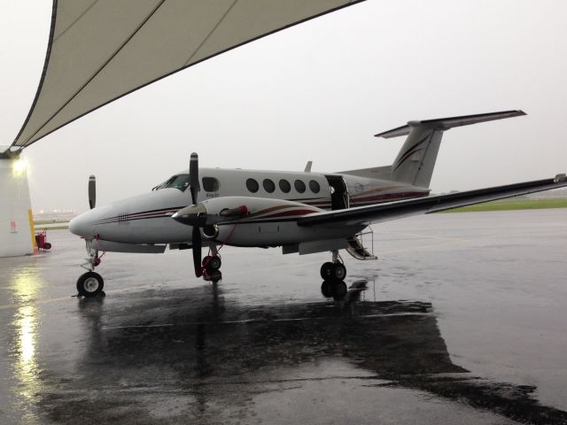 Beechcraft Super King Air 200 (TG-FYL)