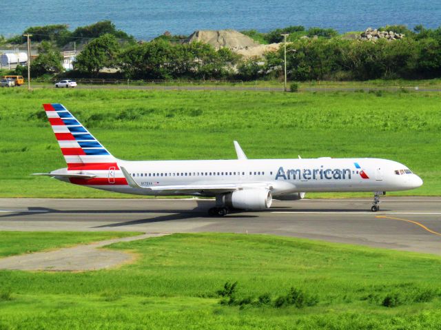 Boeing 757-200 (N178AA)