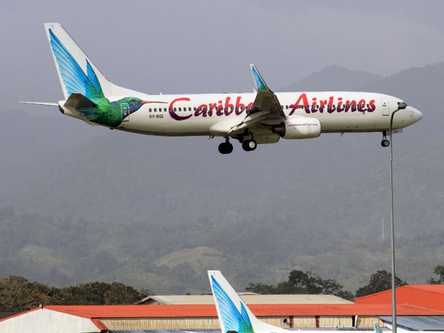 Boeing 737-800 (9Y-BGI)