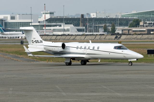 Learjet 45 (C-GSJV)