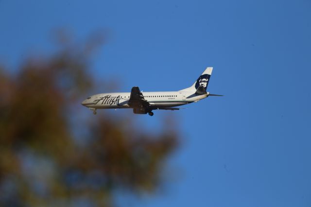 BOEING 737-400 (N760AS)