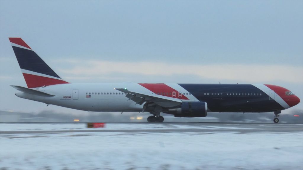 BOEING 767-300 (N225NE) - Patriots 767 with no decals at snowy Buffalo for the first playoff game of 2022