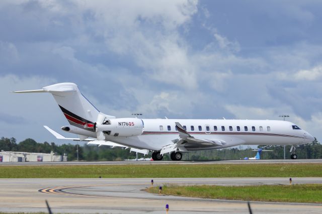 BOMBARDIER BD-700 Global 7500 (N176QS)