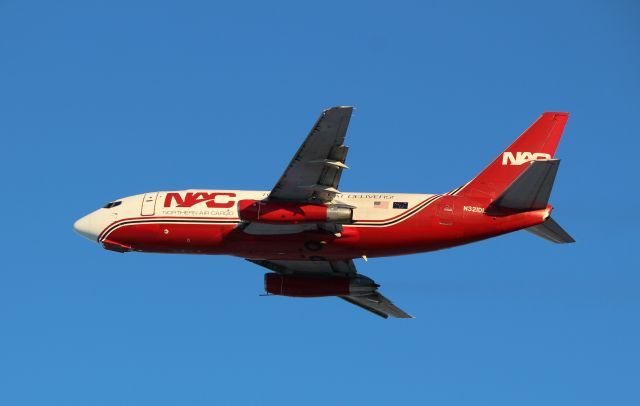 Boeing 737-200 (N321DL)