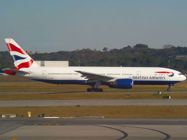 Boeing 777-200 (G-YMMN)