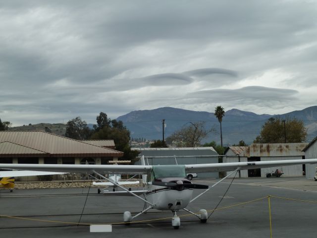 Cessna Skyhawk (CLOUDS)