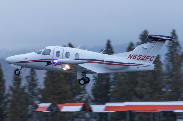 Eclipse 500 (N652FC)