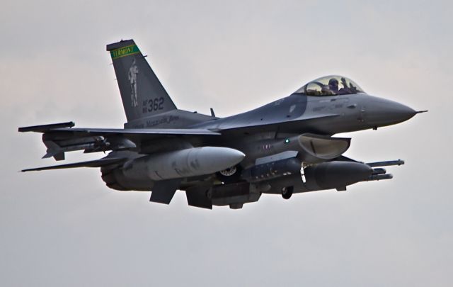 Lockheed F-16 Fighting Falcon (F16)