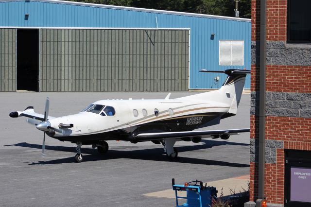Pilatus PC-12 (N32WK)