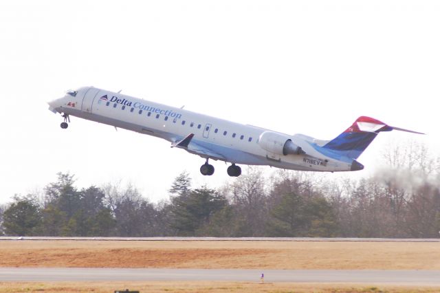 Canadair Regional Jet CRJ-200 (N71BEV)