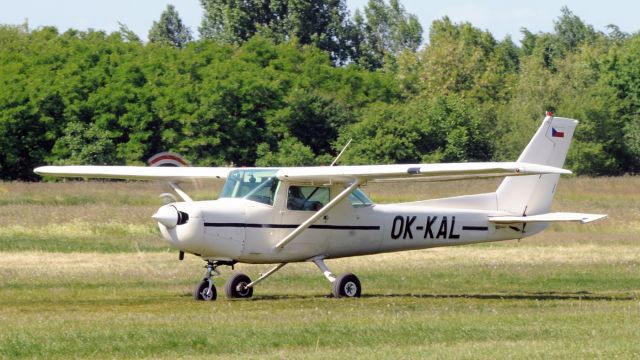 Cessna 152 (OK-KAL)