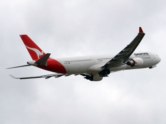 Airbus A330-300 (VH-QPD) - Getting airborne off runway 23 and heading for Singapore. Tuesday 27th December 2011.