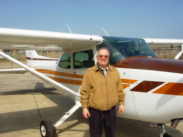 Cessna Skyhawk (N6172D) - Ron Bodman