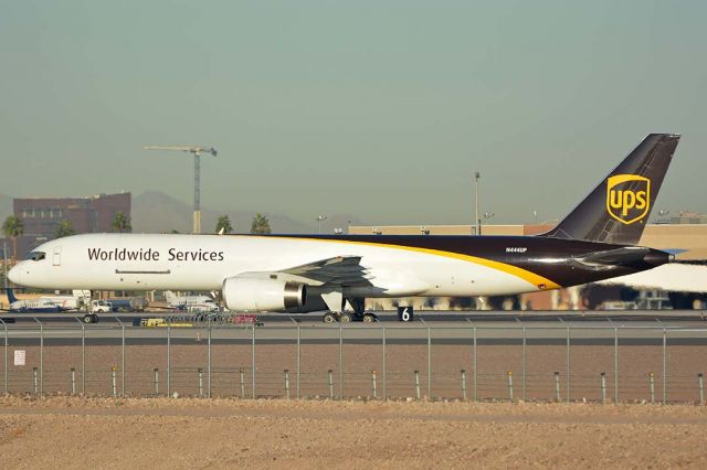 Boeing 757-200 (N444UP) - UPS Boeing 757-24APF N444UP at Phoenix Sky Harbor on December 15, 2017. 