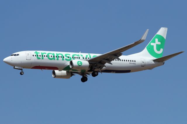 Boeing 737-800 (PH-HSG) - 06/10/2021: Flight from Amsterdam  upon landing on runway 21.