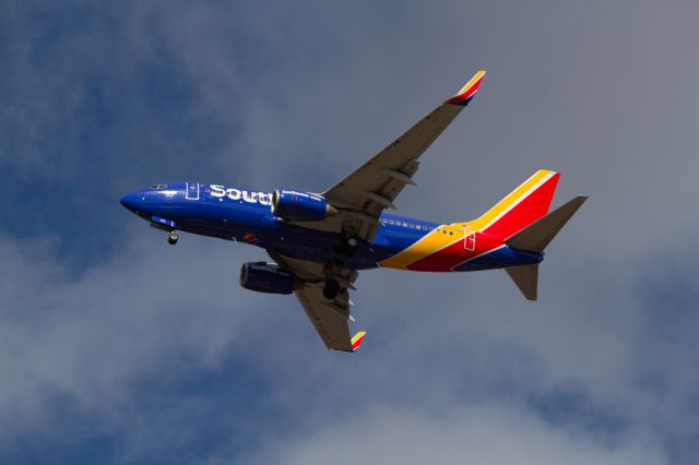 Boeing 737-700 (N472WN)