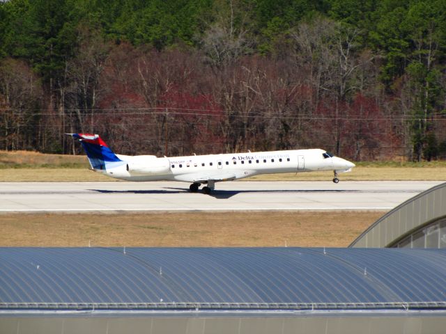 Embraer ERJ-145 (N565RP)