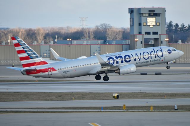 Boeing 737-800 (N837NN) - 5-L 03-11-23