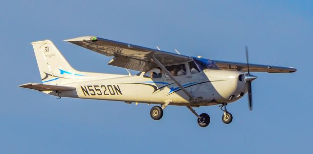 Cessna Skyhawk (N5520N) - N5520N 2014 Cessna 172S Skyhawk SP s/n 172S11400 - North Las Vegas Airport (IATA: VGT, ICAO: KVGT,)br /Photo: TDelCorobr /February 15, 2020