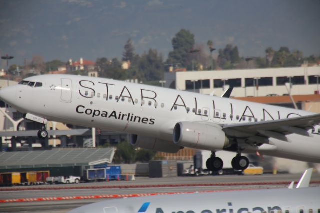 Boeing 737-800 (HP-1728CMP)