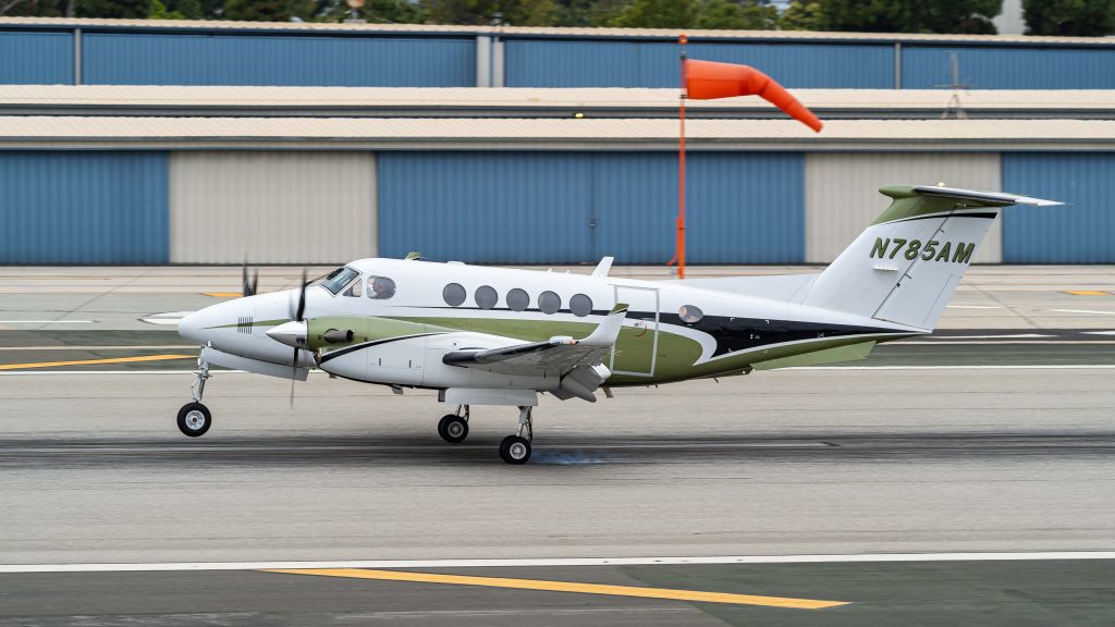 Beechcraft Super King Air 200 (N785AM)