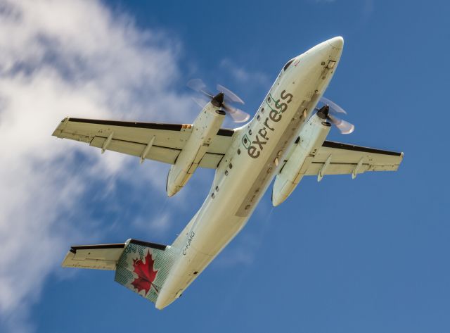 de Havilland Dash 8-100 (C-FJMG)