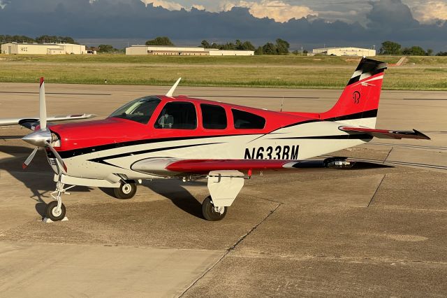 Beechcraft Bonanza (33) (N633BM)
