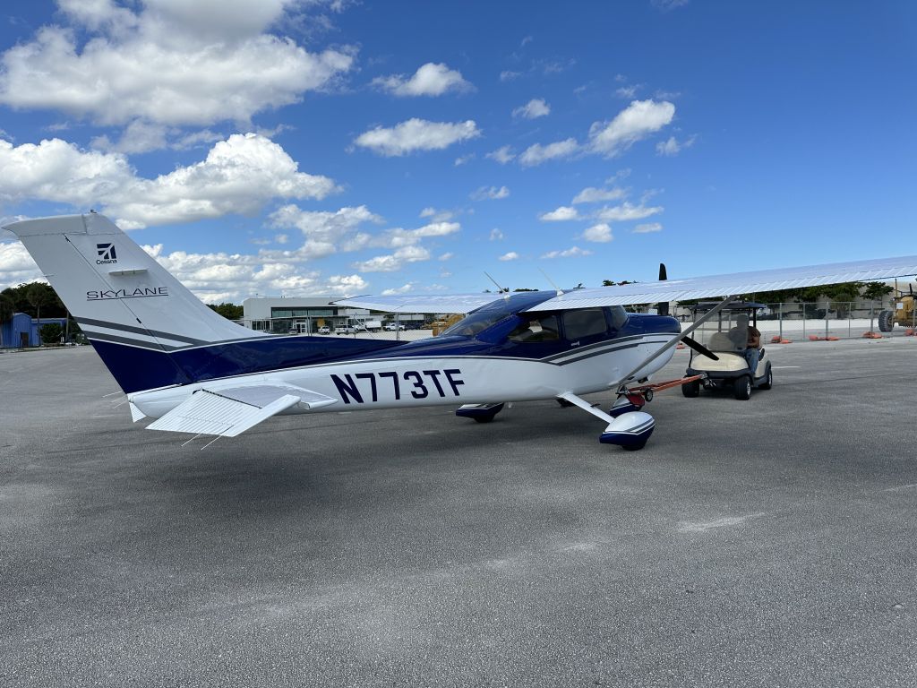 Cessna Skylane (N773TF)