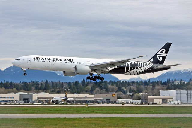 BOEING 777-300ER (ZK-OKO)