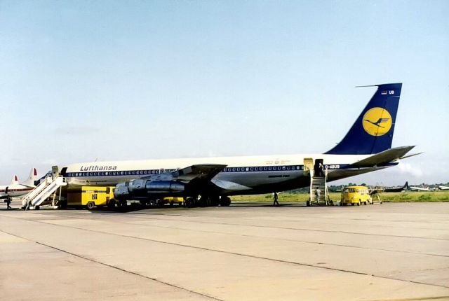 Boeing 707-100 (D-ABUB)