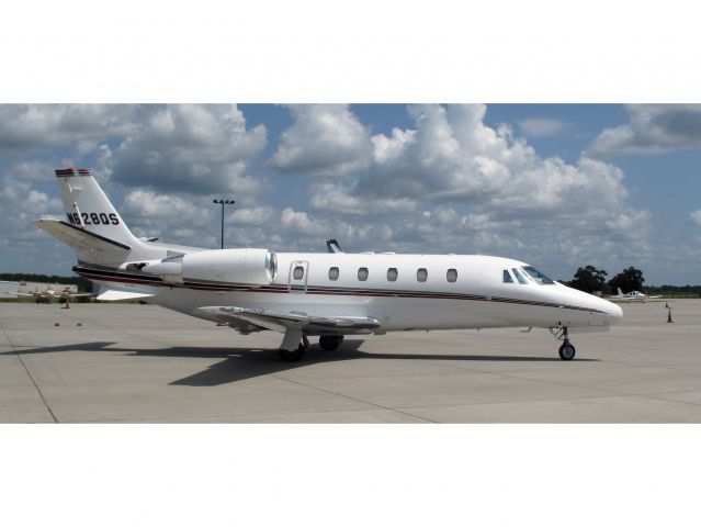 Cessna Citation Excel/XLS (N628QS) - Netjet taxiing out.