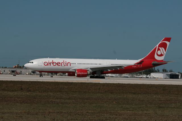 Airbus A330-300 (D-ALPC)