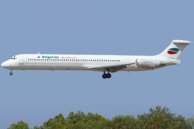 McDonnell Douglas MD-82 (LZ-LDM) - On landing RWY31