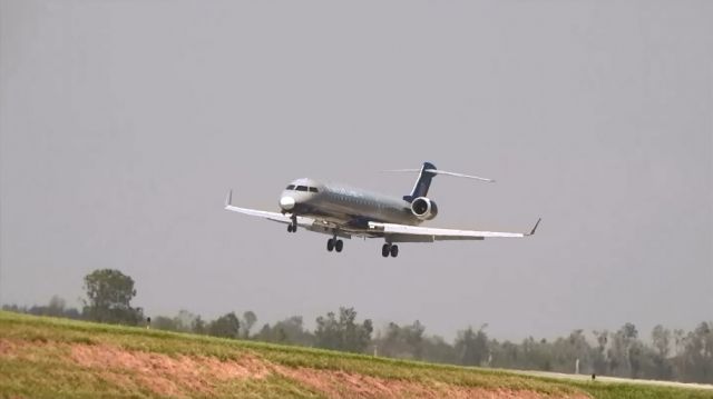 Canadair Regional Jet CRJ-700 — - Battleship Gray invading BUF! :)