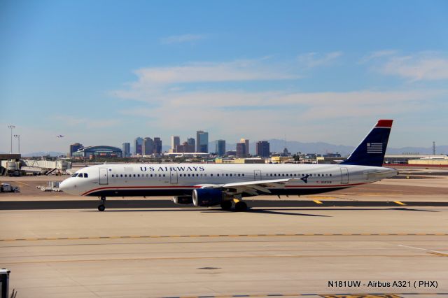 Airbus A321 (N181UW)