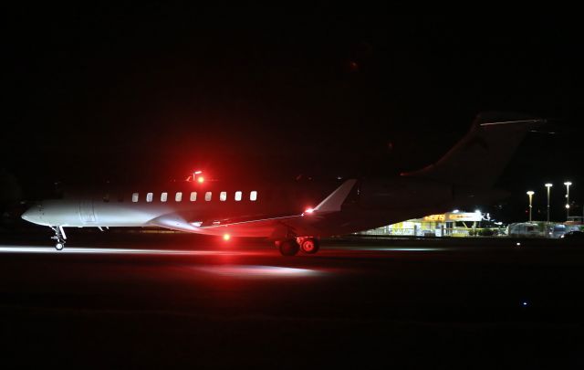 BOMBARDIER BD-700 Global 7500 (N40WR)
