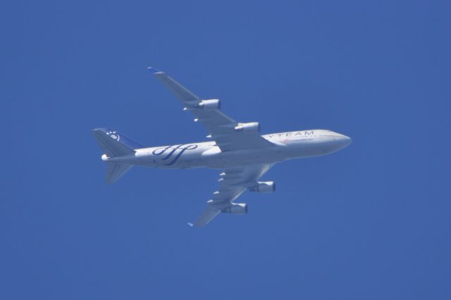 Boeing 747-400 (B-18211)