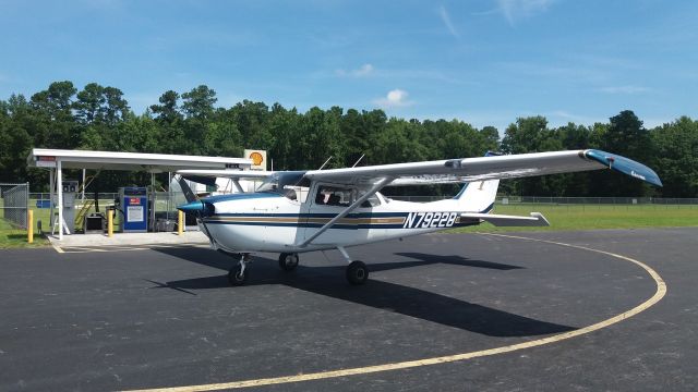 Cessna Skyhawk (N79228) - LFC's Cessna 172-K