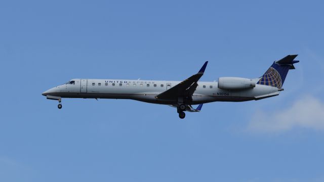 Embraer ERJ-145 —