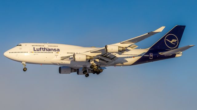 Boeing 747-400 (D-ABVM) - My first glimpse of the new livery on the 747, in this light I don’t mind it too much